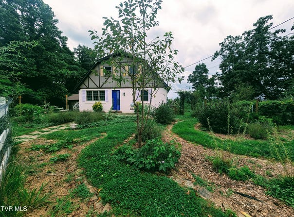 4443 Bartlick Road, Haysi, VA 24256