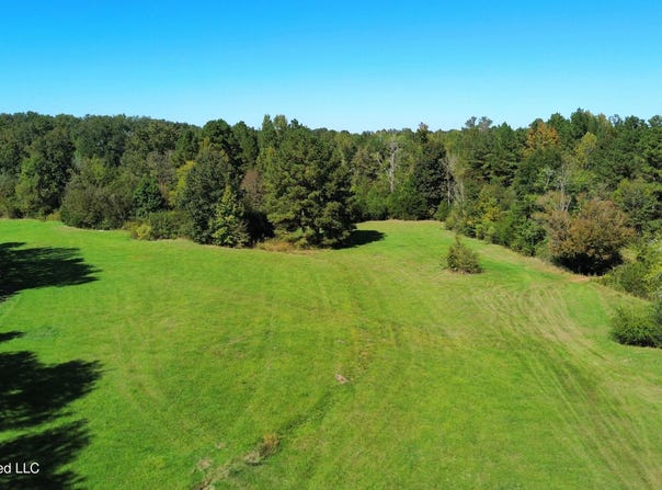 Midway Road, Lena, MS 39094