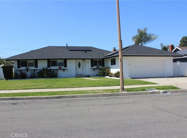 2076 N. Diamond St., Orange, CA 92867