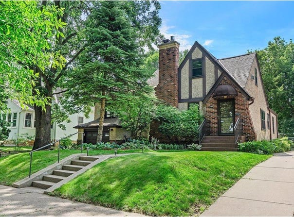 947 Stryker Avenue, West Saint Paul, MN 55118