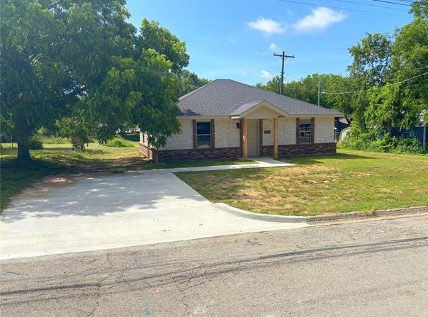 803 Hulme Street, Bowie, TX 76230