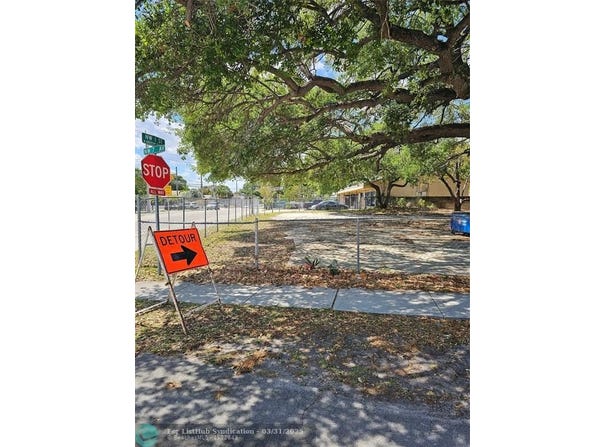 107 NW 7th Ave, Dania Beach, FL 33004