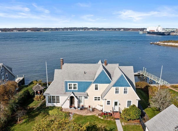 35 Benedict Road, Bourne, MA 02532