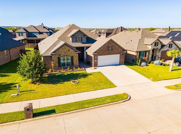1772 Laramie Lane, Burleson, TX 76028