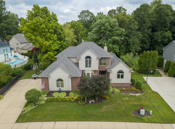 49112 White Mill Drive, Shelby Twp, MI 48317