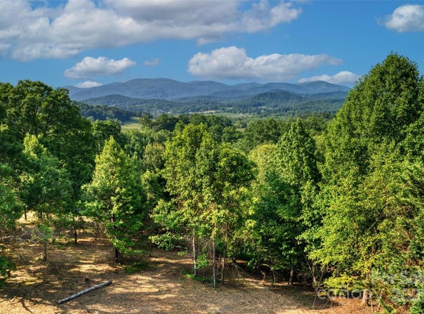 V/L Smith Knolls Road, Fairview, NC 28730