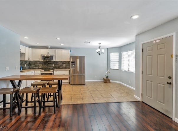 2708 Beaver Creek Court, Las Vegas, NV 89117