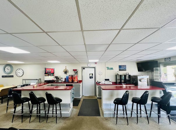 4418 Crossroads Road, Fairview, WV 26570