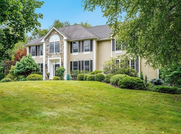 14 Arrowwood, Methuen, MA 01844