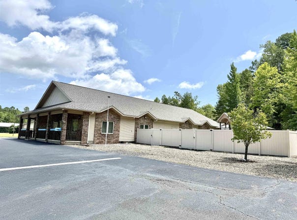 203 Carmona Road, Hot Springs Village, AR 71909
