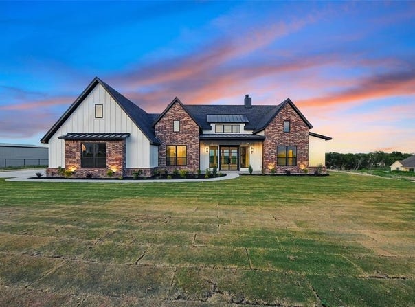 500 Longhorn Drive, Springtown, TX 76082