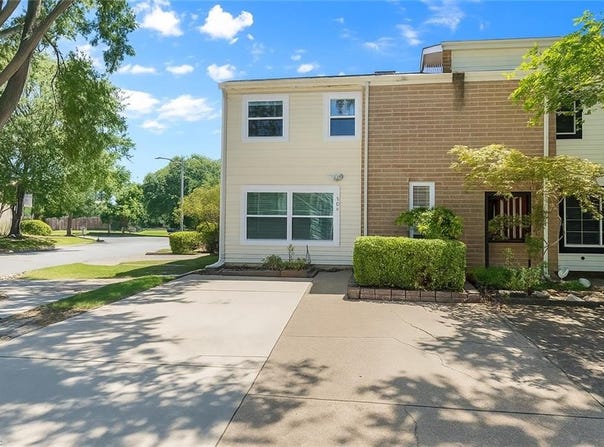136 Tower Drive, Virginia Beach, VA 23462