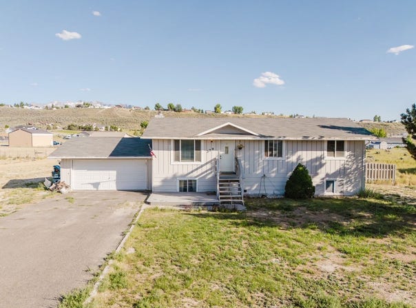 379 Lakeport Drive, Spring Creek, NV 89815