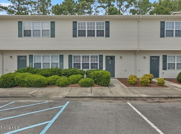 25 Pirates Cove Drive, Swansboro, NC 28584