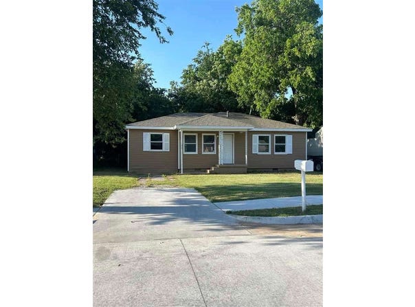 1807 NW Taylor, Lawton, OK 73507