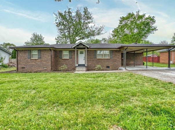1007 Honeysuckle Lane, Russellville, KY 42276