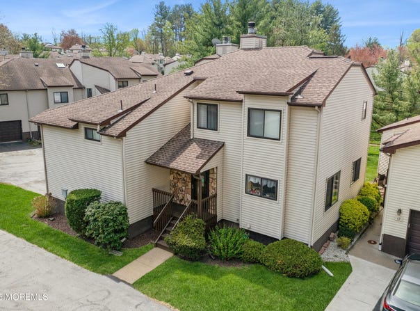 15 Kennedy Court, Middletown, NJ 07748