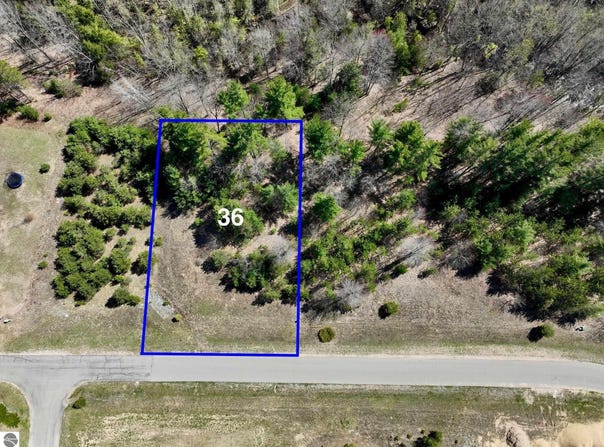 6345 Jeffrey Place, Grawn, MI 49637