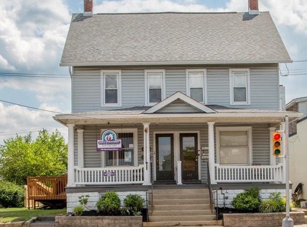 400 & 402 W BROAD STREET, QUAKERTOWN, PA 18951