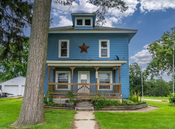 109 Colfax Street, Holland, IA 50642
