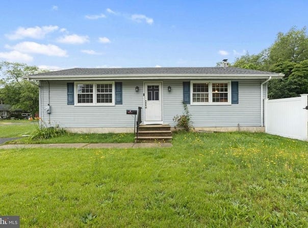 21 JERRYS AVENUE, CLAYTON, NJ 08312