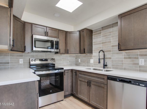2761 S Brandywine Lane, Tucson, AZ 85730