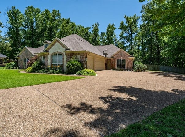 11240 Marsh Wren Circle, Flint, TX 75762
