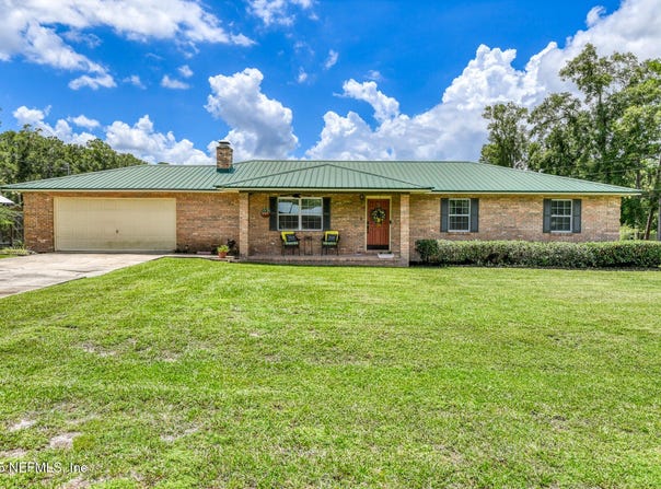 101 W FLAMINGO Drive, Palatka, FL 32177