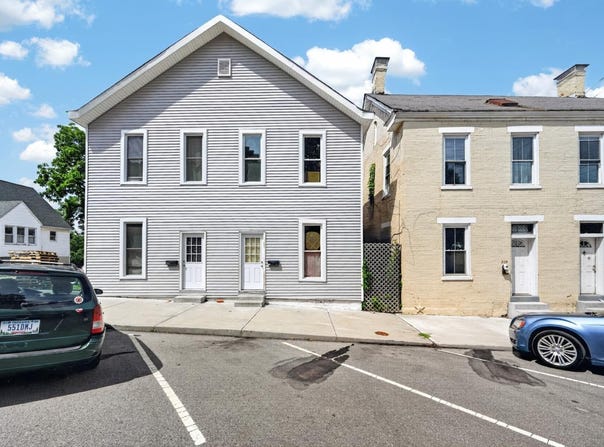 206 4th Street, Aurora, IN 47001
