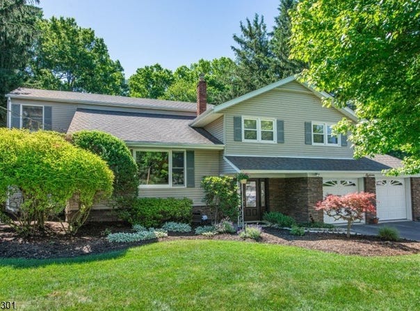 18 Teak Rd, Wayne Twp., NJ 07470-2709