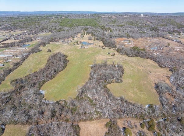 975 Gum Log Rd., Russellville, AR 72802