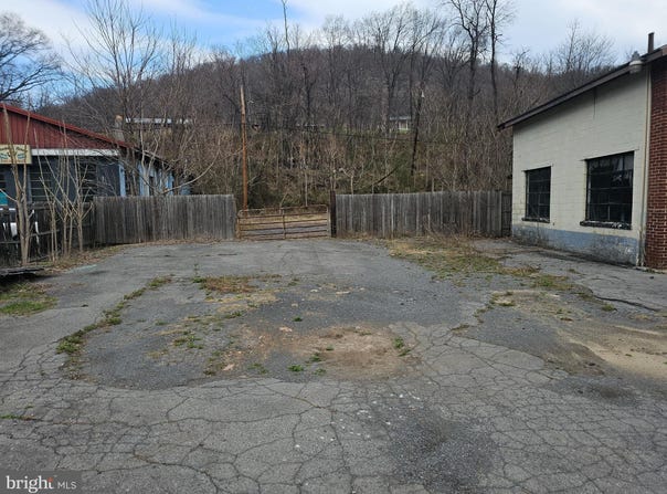 24503 N RIVER, WESTERNPORT, MD 21562