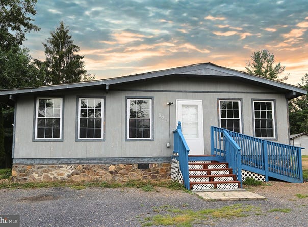 223 SHIRKEY LANE, MATHIAS, WV 26812