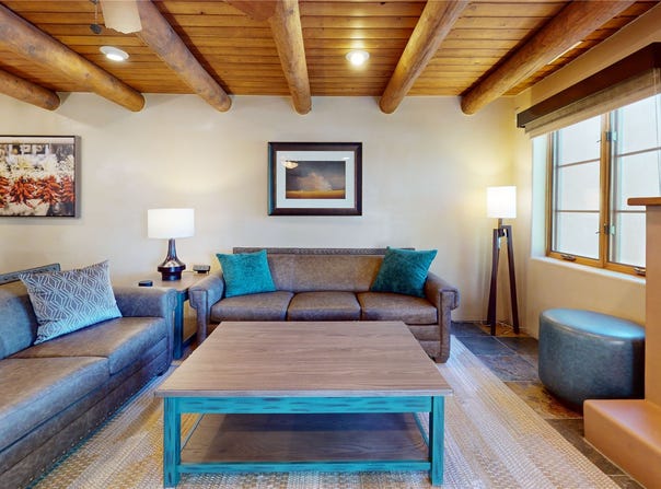 103 Catron, Santa Fe, NM 87501