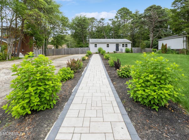 442 Bay Way, Lanoka Harbor, NJ 08734