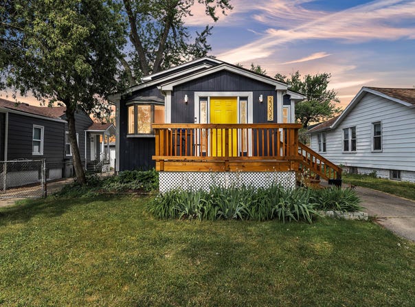 23035 Powell Avenue, Hazel Park, MI 48030