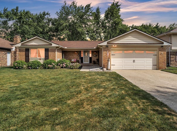44182 Leeann Lane, Canton, MI 48187
