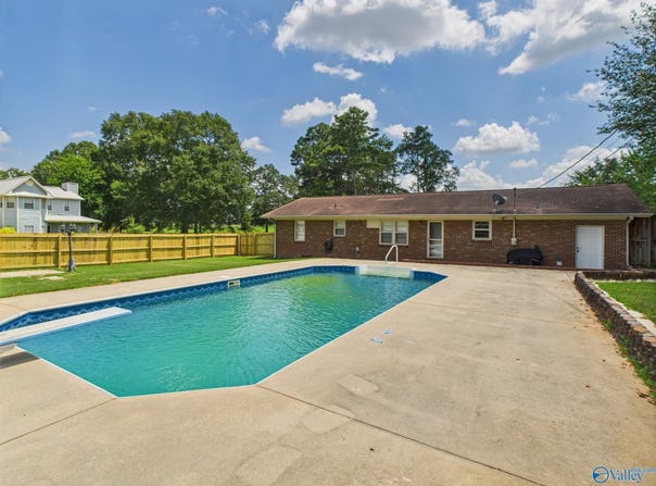 111 Virginia Drive, Athens, AL 35611