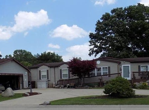 8614 Stephanie Dr, Newport, MI 48166