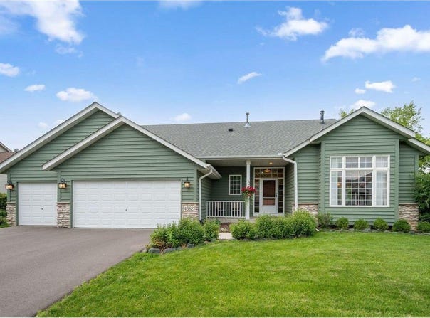 4562 Hummingbird Trail NE, Prior Lake, MN 55372