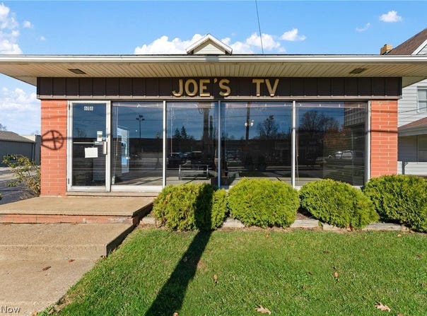 618 W Liberty Street, Hubbard, OH 44425