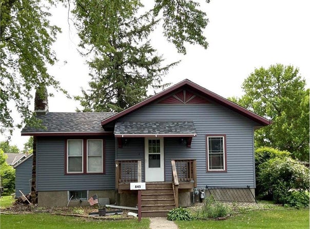 845 12th Street, Windom, MN 56101