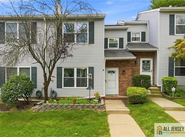 60 Hickory Court, Jamesburg, NJ 08831