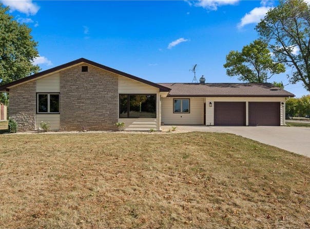 14096 Highland Drive, Woodville Twp, MN 56093