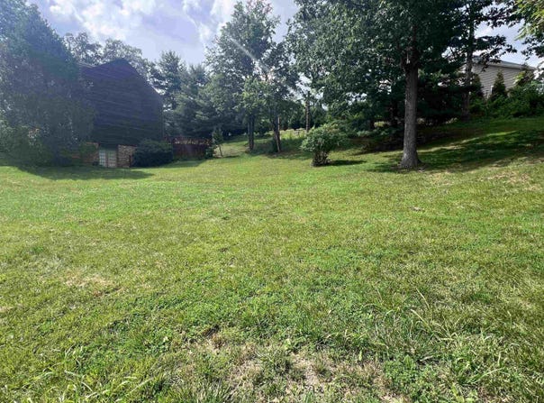 44 Carriage Lane, Huntington, WV 25705