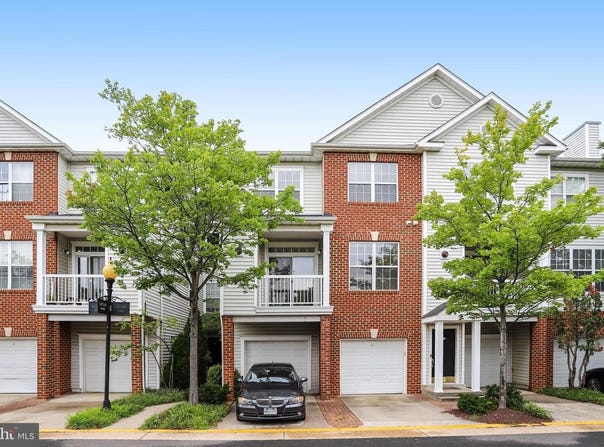 2433 COOPERS BRANCH CT, HERNDON, VA 20171