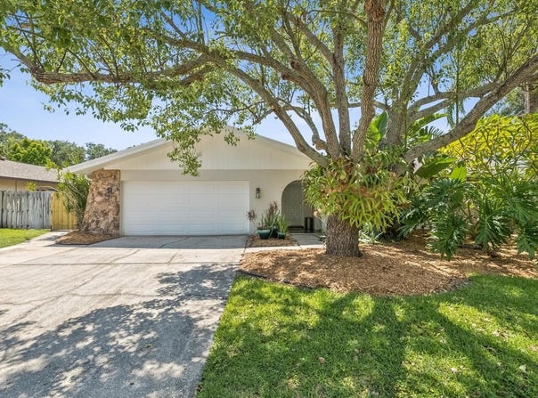 1864 BRAE MOOR DRIVE, DUNEDIN, FL 34698