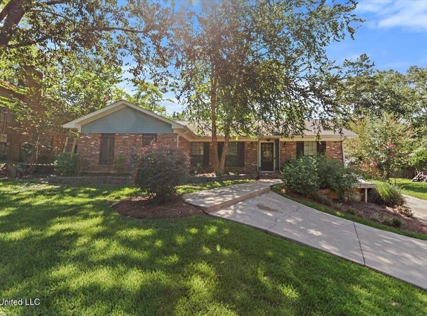 102 Rankin Cove, Clinton, MS 39056