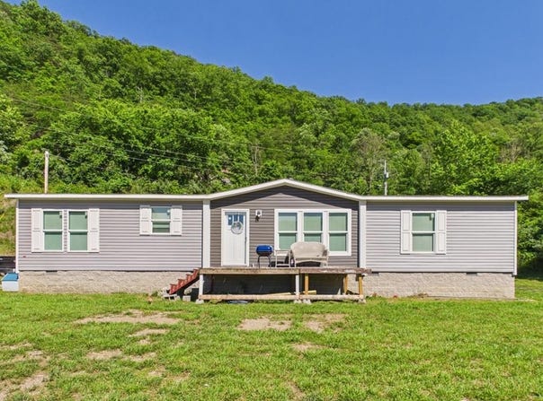211 Liberty Lane, Harold, KY 41635
