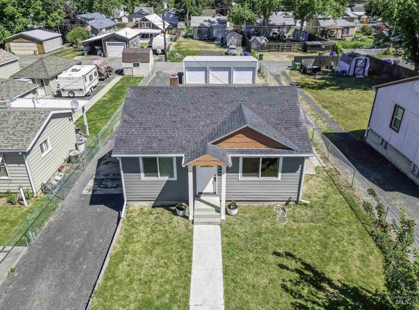 1215 16th Ave, Lewiston, ID 83501